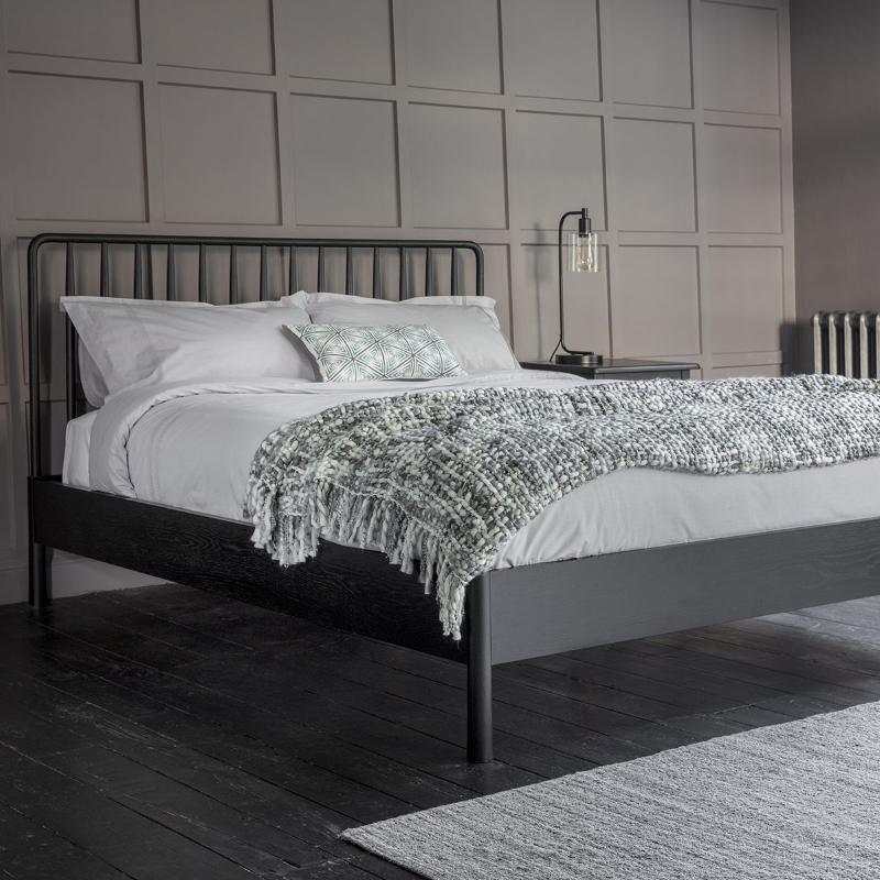 King Size Bed- Windsor Spindle- Lifestyle